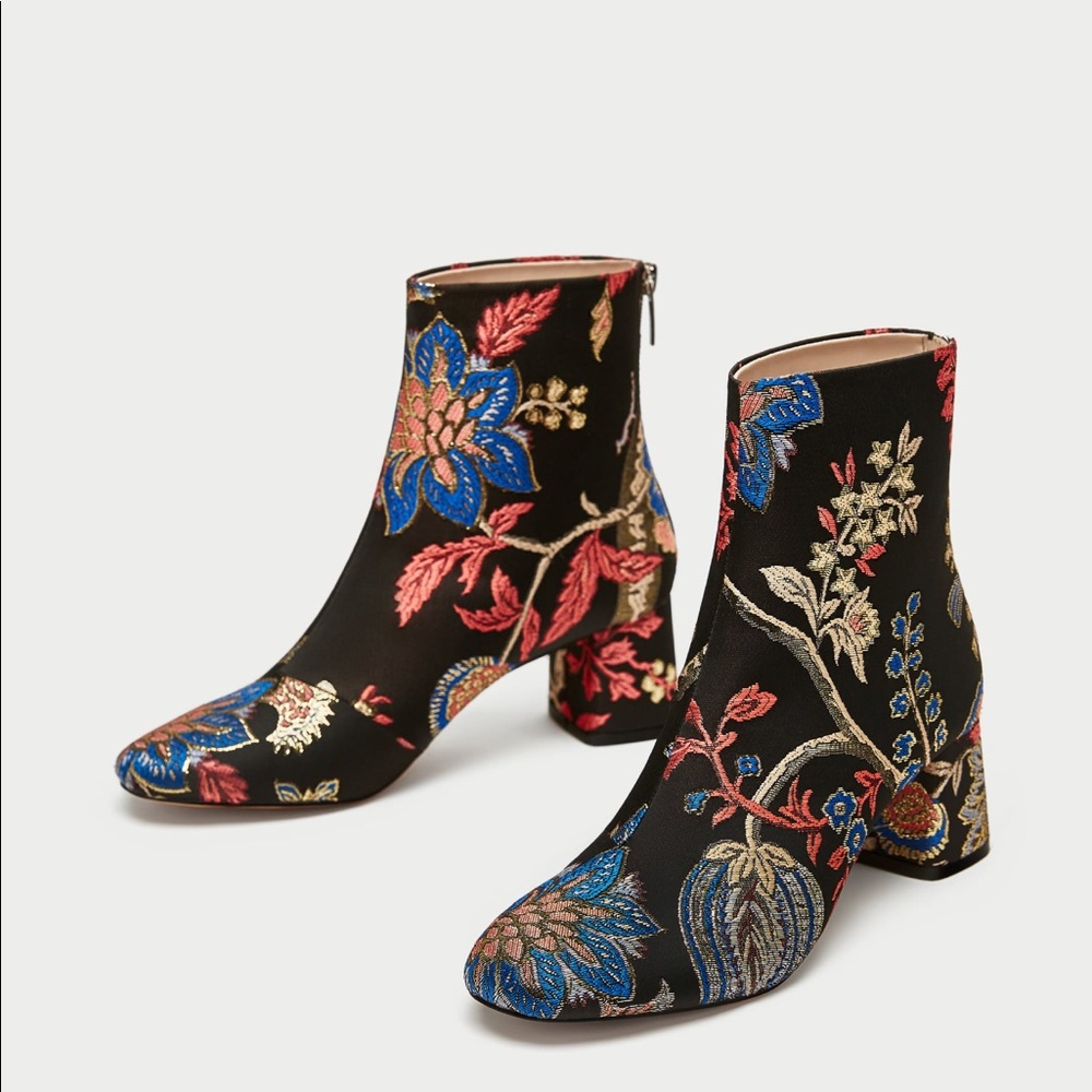 ZARA JACQUARD EMBROIDERED ANKLE BOOTIES - Picture 2 of 6